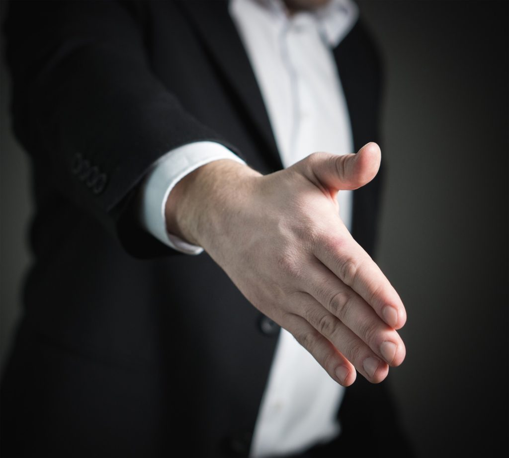 リストラされるのは買収された会社のスタッフ